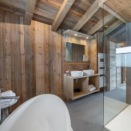 Chalet Neuf Avec Sauna, Garage, Terrasse Et Services Inclus A - Fr-1-569-69